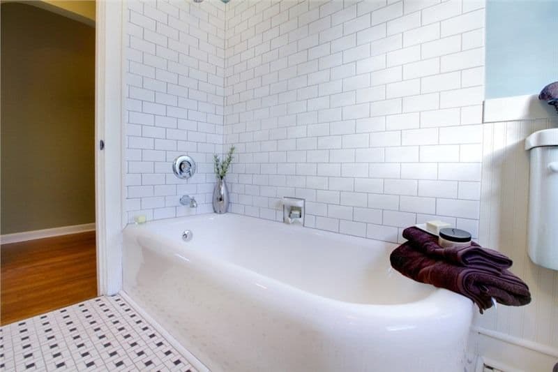 white tile tub